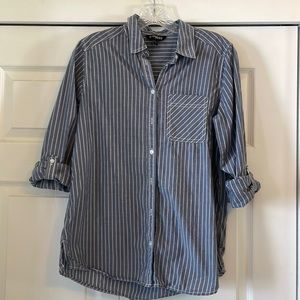 Express, very good condition, womens casual button down shirt, size small
